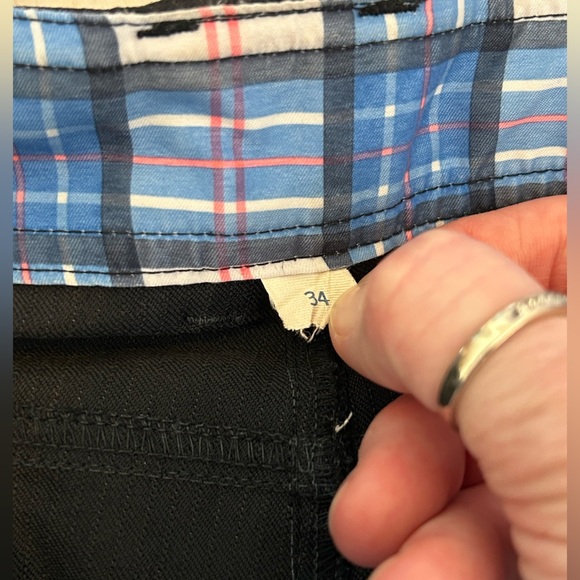 Lululemon Cargo Commute Shorts in Black Size 34 - Picture 4 of 5